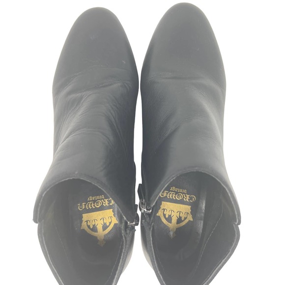 Crown vintage size 9 black leather Tabatha zip up ankle booties - Picture 5 of 8